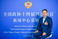现正在我们要用新的体例去影响更多的孩子 